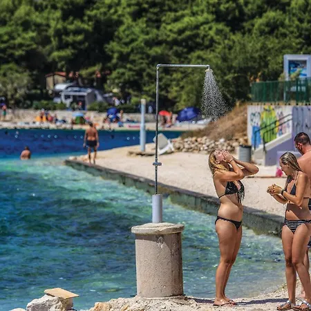 Lovely In Okrug Gornji Apartament