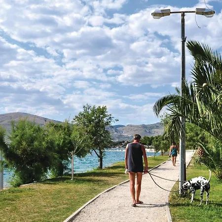 Lovely In Okrug Gornji Apartament Trogir