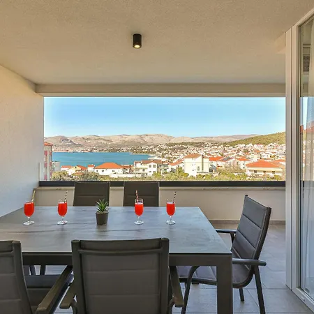 Lovely In Okrug Gornji