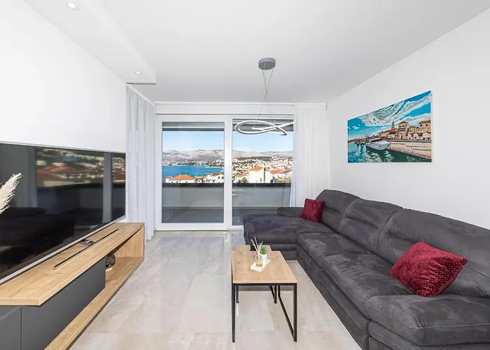 Lovely In Okrug Gornji Appartement