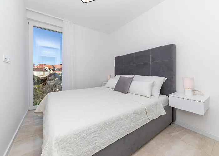Lovely In Okrug Gornji Appartement