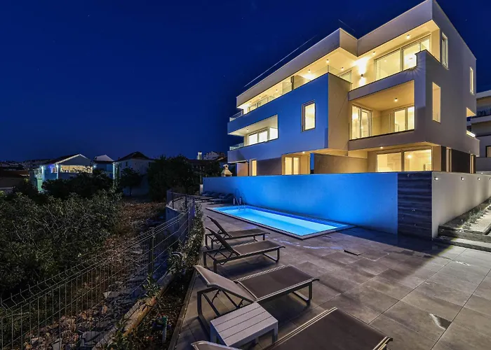 Lovely In Okrug Gornji * Trogir