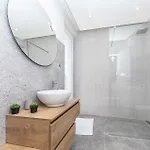 Awesome In Okrug Gornji With Wifi Apartment *