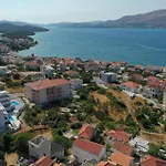 Awesome In Okrug Gornji With Wifi Trogir